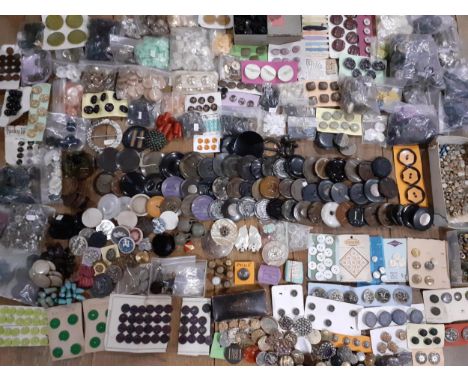 A large quantity of vintage buttons to include Artid, buttons on original cards, Gaunt blazer buttons, a large quantity of A&