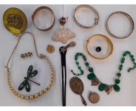 Mixed vintage costume jewellery and other items to include a silver filigree brooch in the form of a fan and mixed bangles. 