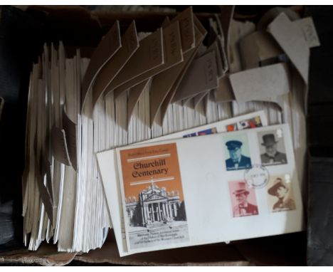 Great Britain (FDC's) 1974-2000 Collection of unaddressed First Day Covers (Some pencil). Good lot, no duplicates seen. (100'