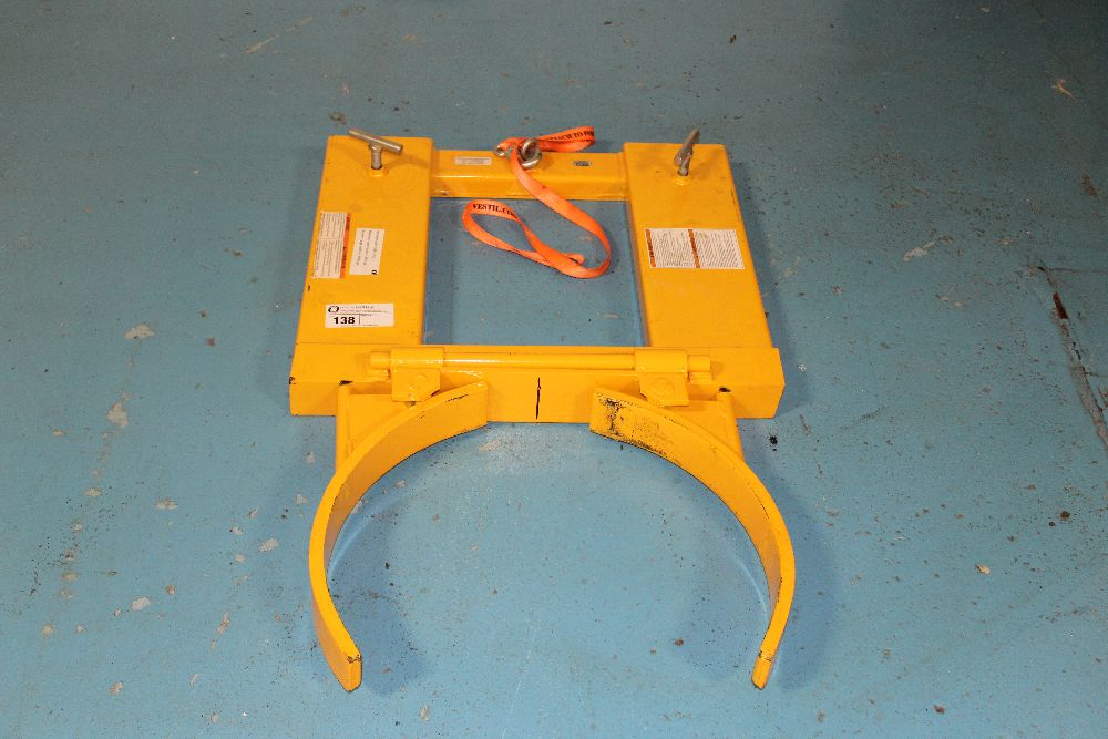 Uline single steel drum grabber, 1500 lbs. capacity, model H1843