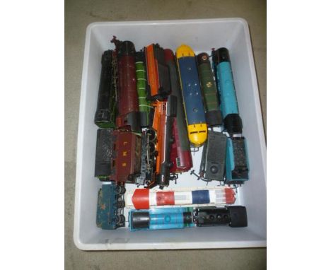 Playworn trains by Hornby, Triang and others comprising Duchess of Atholl, Flying Scotsman, Western Class diesel and American