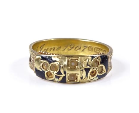 A 15ct gold pearl and black enamel band mourning ring, with pierced hair panel shank (no hair), engraved inside "Dear mother 