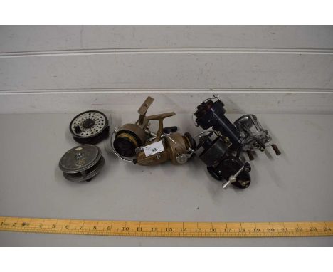 COLLECTION OF SEVEN VARIOUS VINTAGE FISHING REELS