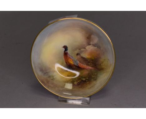 A small ceramic pin or trinket dish by Royal Worcester hand decoarated and painted by J N Stinton
Condition very good.
No chi