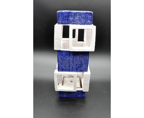 Pottery lamp base, 30cm tall