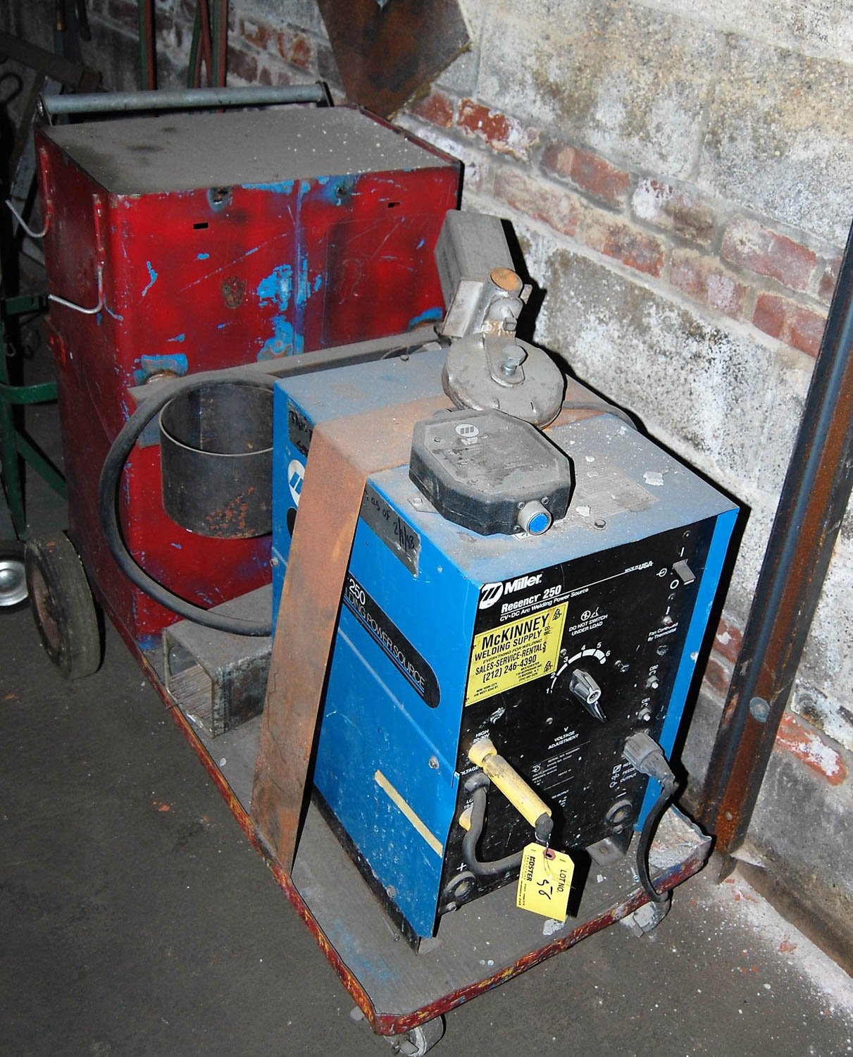 MILLER ''REGENCY 250'' CV-DC ARC WELDER