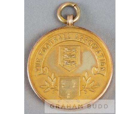 Football Association Long Service medal awarded to G.S.N. Hull of the Cheshire F.A.,
9ct. gold, Birmingham, 1950, by Fattorin