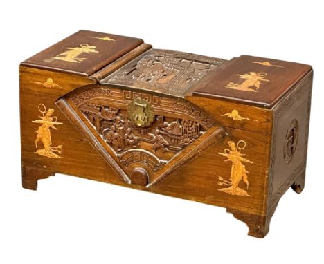 A 1930’s Chinese camphorwood trunk. 94x45x48cm
