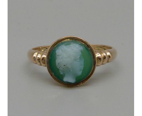 A 9ct gold, greens tone cameo ring, Chester marks, worn date letter, 2.3g, P 