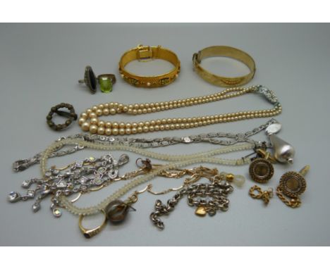 Costume jewellery including a rolled gold bangle 