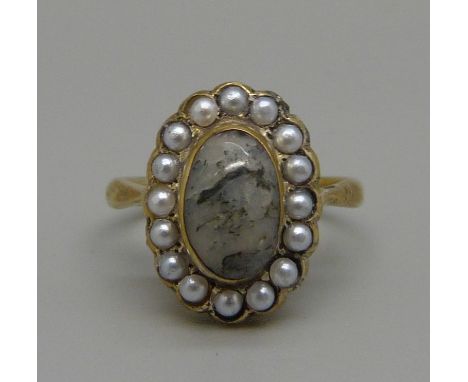 A silver gilt, agate cabochon and pearl ring, L 