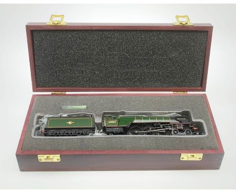 Bachmann Branch Line '00' gauge - A2 Class 4-6-2 locomotive 'Blue Peter' No.60532, mint in wooden boxClick here to view furth