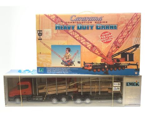 Emek 1;25 scale Scania T Timber Truck and Trailer No.70405; and Cararama Construction Series Heavy Duty Crane; both boxed (2)