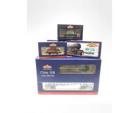 Bachmann Branch Line '00' gauge - 32-913 Class 108 3-Car DMU Set Nos.E50621/E59387/E50643, with inner and outer boxes; Gresle