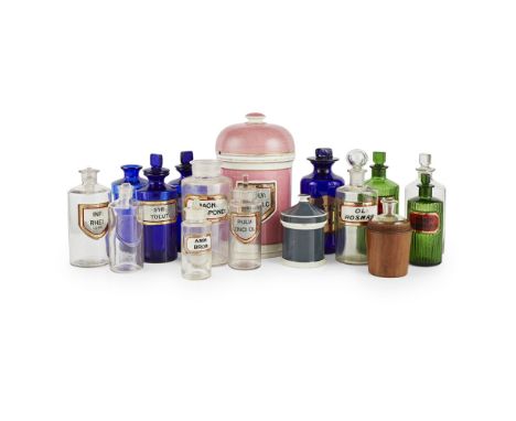 GROUP OF PHARMACEUTICAL JARS AND BOTTLES LATE 19TH/EARLY 20TH CENTURY comprising clear, blue and green glass bottles examples