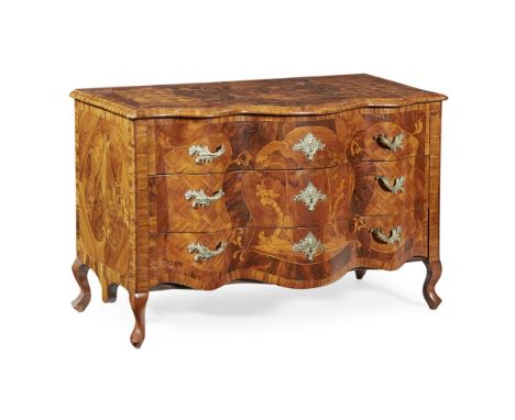 SOUTH GERMAN WALNUT, MARQUETRY AND PARQUETRY SERPENTINE COMMODE 18TH CENTURY the serpentine top with central marquetry panel 