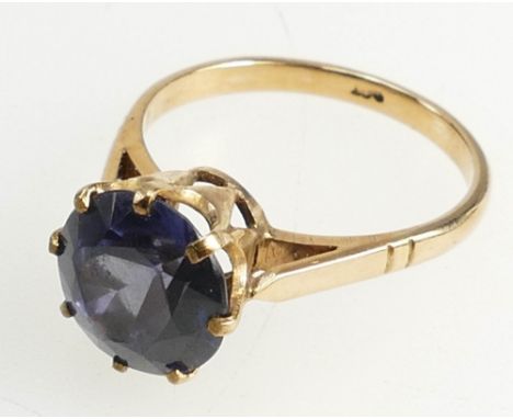 9ct gold ladies ring set with amethyst, size 0, (3.3g)