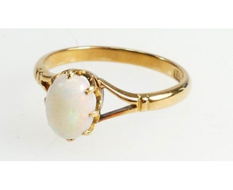 18ct gold opal ring, size N (2.8g)