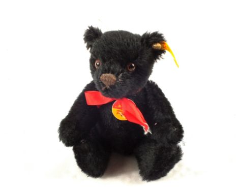 A Steiff 0209/15 original black Teddy bear, 1994/6"