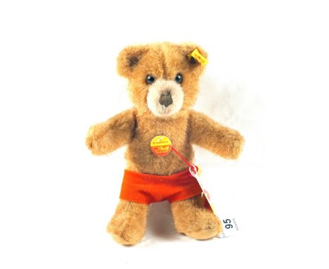 A Steiff 0218/16 Knopfchen baby bear, 1986, 8"