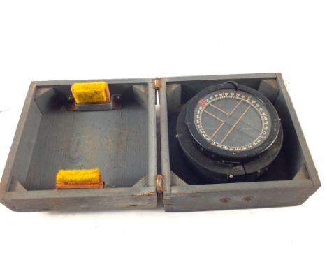 A type P8 compass in its box dated 1943