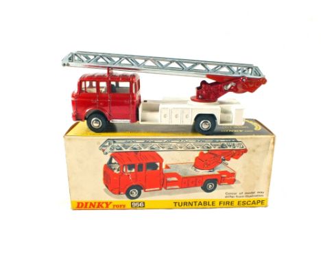 A boxed Dinky 956 fire engine with extending ladder, Echelle Incendie white platform