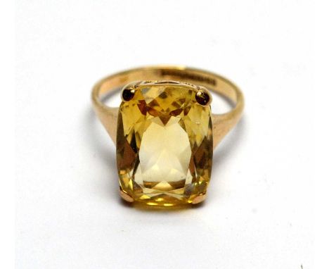 A citrine ring, in 9ct yellow gold mount, ring size Q, 4.8g gross. 