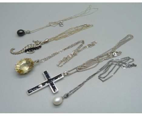 Five silver pendants and chains, 33g 