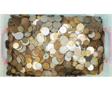 A collection of mainly British bronze coinage and foreign coins. 