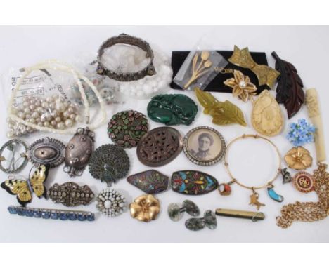 Group vintage costume jewellery including silver and white metal brooches, enamelled and paste set brooches, gilt metal bangl