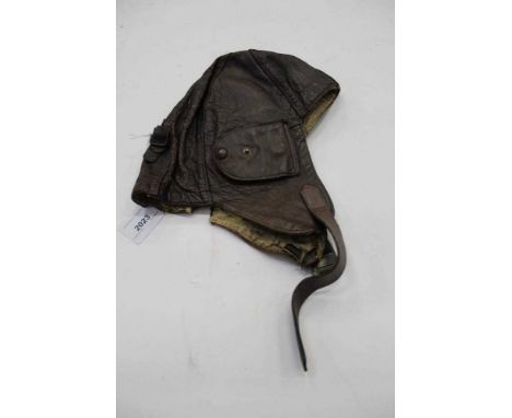 Vintage brown leather motorcycle / flying hat