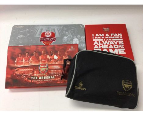 Football Arsenal Memorabilia in Gunflash 1959-63 period, early scrapbook, books and other memorabilia