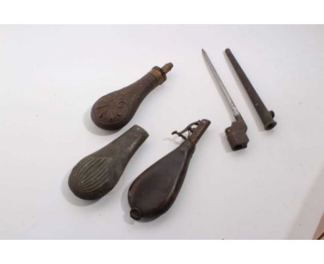 Second World British military spike bayonet, two brass powder flasks and a leather shot flask (4) 