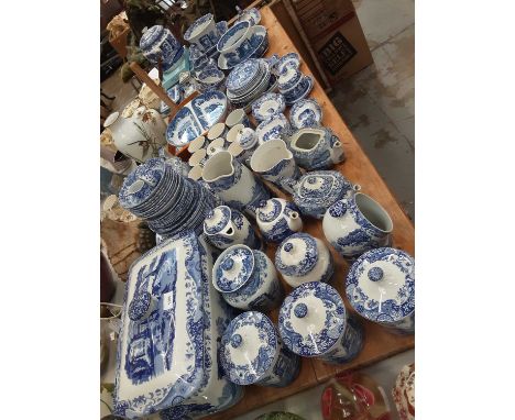 Extensive Copeland Spode Italian pattern blue and white tea and dinner service and other matching items including storage jar
