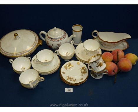 A quantity of china including a ''Classic Rose collection'' made in Germany vegetable dish and lid, a Gaudy style teapot, gra