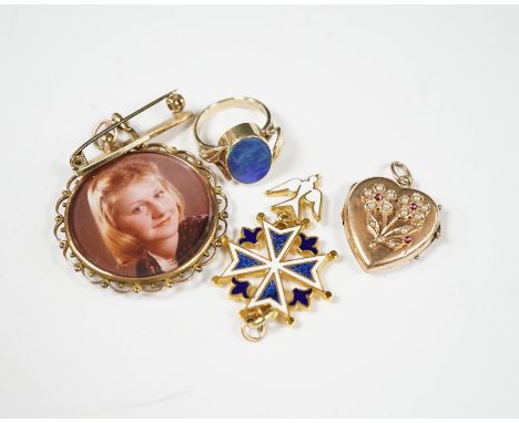 Mixed jewellery including  a gem set heart shaped yellow metal locket and a 9ct and opal doublet set ring. Condition - poor t