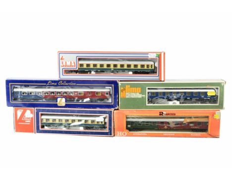Lima Rivarossi and Roco H0 Gauge DB Main line Passenger Coaches, red and cream Speisewagen and two All First, blue and cream 