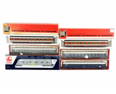 Various makers H0 Gauge Locomotive and Coaches, Rivarossi 1336 SNCF black Chapelon Pacific 231.E.13 Steam Locomotive and Tend