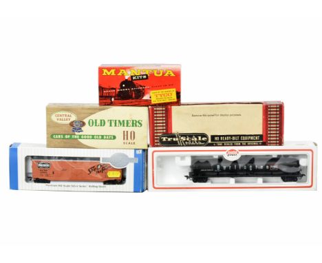 American H0 Gauge various Lines and makers Goods Rolling Stock, Walthers kitbuilt C&amp;NW Auto Carrier, Athearn triple unmad