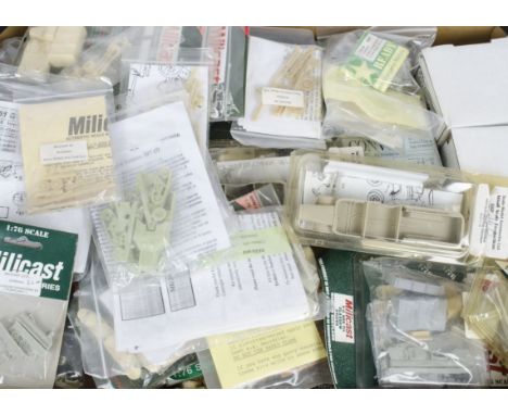 Large collection of unmade plastic 1:76 and similar scale WW11 Wargaming and other kits and unpainted soldiers, various Minic