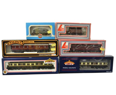Bachmann Lima Airfix and Other 00 Gauge Rolling Stock,  including two boxed Bachmann Collett GWR coaches and 4-wheel SR Utili