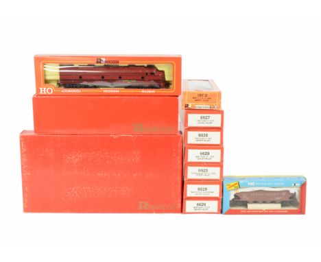 Rivarossi American H0 Gauge Lehigh Valley Locomotives and Coaches, 1963 E-8A Powered and Unpowered unit, 6629 Pullman 'John W