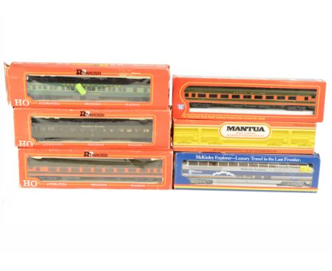 American H0 Gauge various Line and makers Passenger Coaches,   Rivarossi 2668/0/1 and 2892/1 Great Northern Empire Builder (3