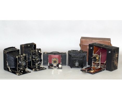 No.2 Folding Pocket Brownie &amp; Other Folding Cameras. Comprising Kodak No.4 Cartridge, No.2 Folding Pocket Brownie (slidin