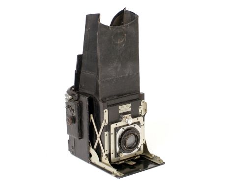 Newman &amp; Guardia Folding Reflex Camera. #FR154 with Ross Xpres 136mm f4.5 (shutter needs attention, hence condition 5/6F)
