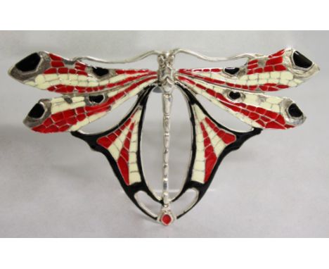 AN ART DECO DESIGN SILVER AND ENAMEL BUTTERFLY BROOCH.
