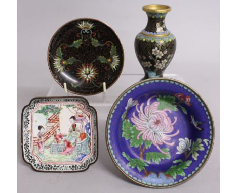 FOUR SMALL PIECES OF CLOISONNE ENAMEL.