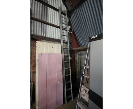 An aluminium extending ladder