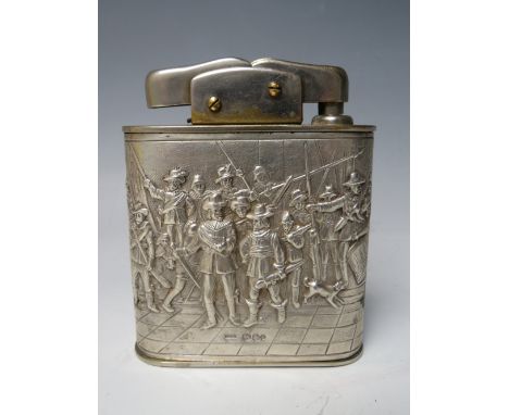 SILVER CASED TABLE LIGHTER WITH EMBOSSED SCENES OF CAVALIER SOLDIERS, with Amsterdam assay marks, H 10 cm