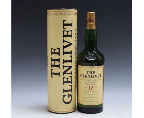 1 LITRE BOTTLE OF THE GLENLIVET 12 YEARS OLD SINGLE MALT SCOTCH WHISKY IN  GIFT TUBE